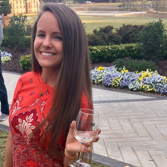 Meet your Posher, Allison - Picture 1 of 1